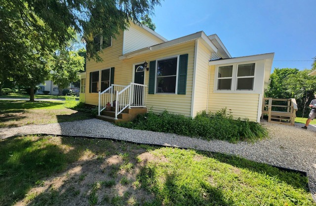 Big Rapids Convenient City Home