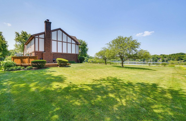 Bike & Kayak: Lakefront Prospect Heights Home