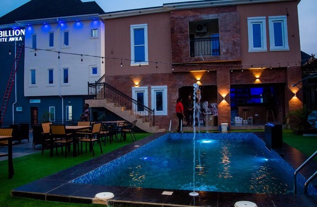 Billion Suite Hotel