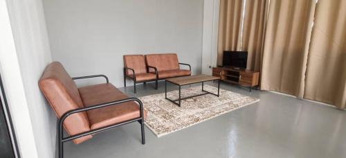 BinQahar Family Studio