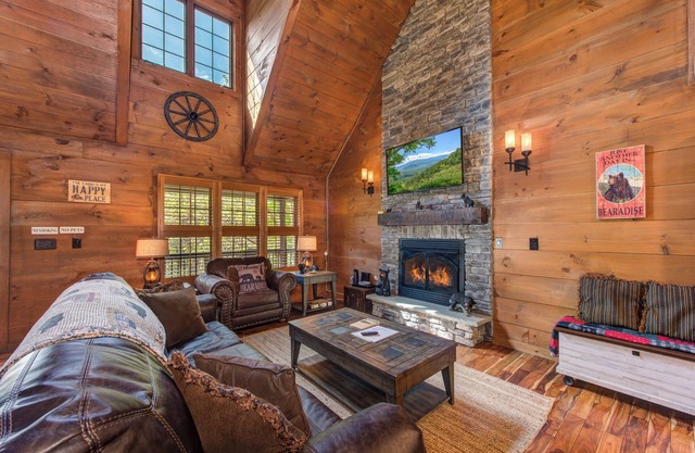 Black Bear Cabin. Luxury with a Beautiful touch of Rustic.