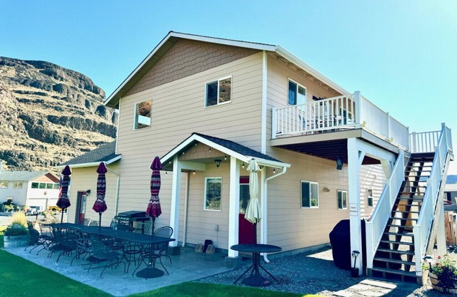 Black Dog Inn, Relaxing Retreat Near Gorge Amphitheater & River