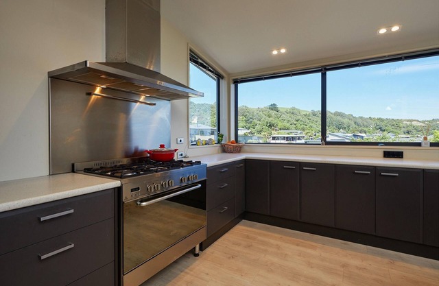 Bliss - Beautiful Home Great For Large Gatherings