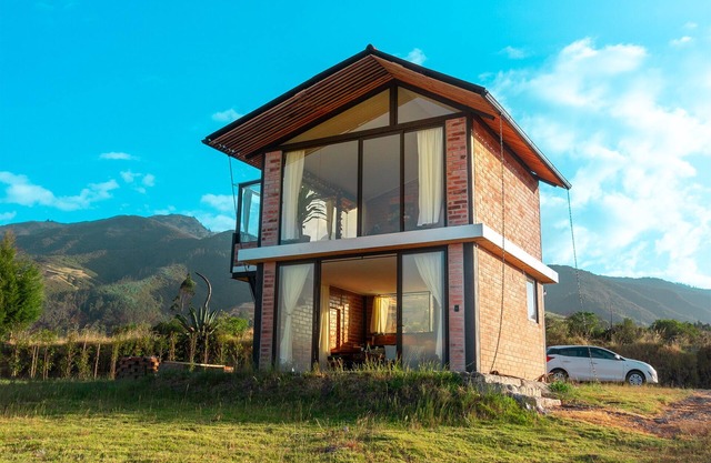 Blossom Cabin, with exclusive view of San Pablo Lake.