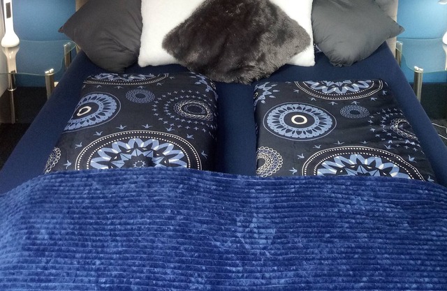 Blue Oasis apartment, live - dream - feel good with massage chair & Netflix