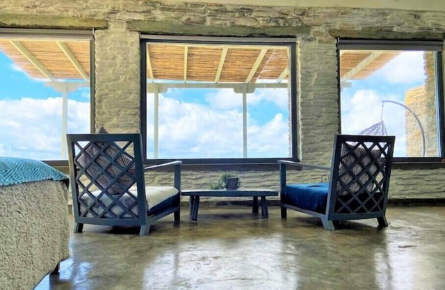 "Blue on Blue" view - Entire holiday house for rent