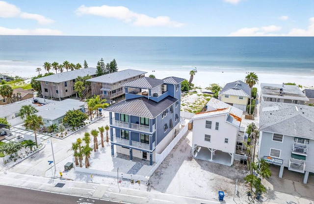 Blue Pearl Beach House | Beachfront with Private Pool