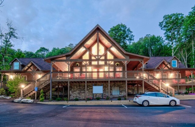 Blue Ridge Village (Banner Elk) - 2 Bedroom Villa