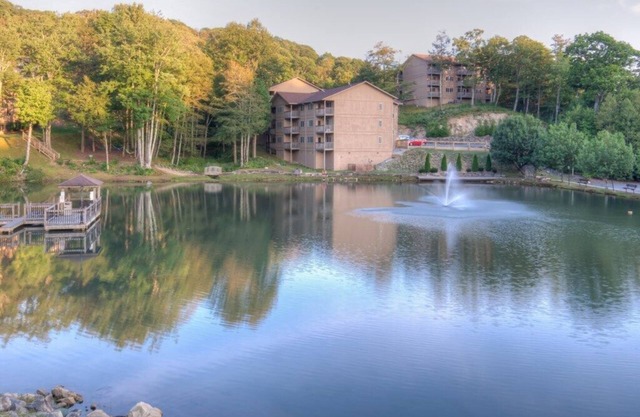 Blue Ridge Village (Banner Elk) - 2 Bedroom Loft