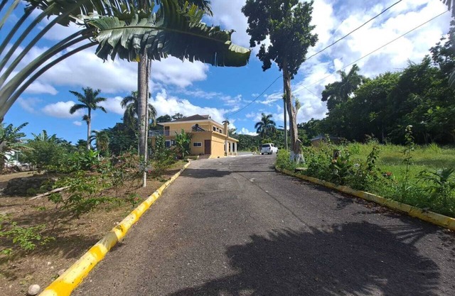 Blue Seas Villa 2 in Montego Bay with AC, WiFi large property with sea view