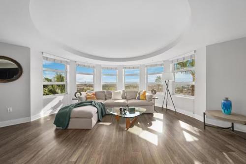 Blue Topaz Retreat - Spacious 3BR Gorgeous City views