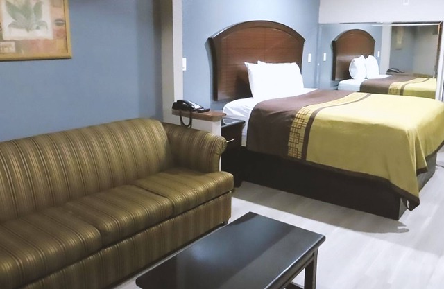 Blue Way Inn & Suites Houston-1 King Bed Non Smoking