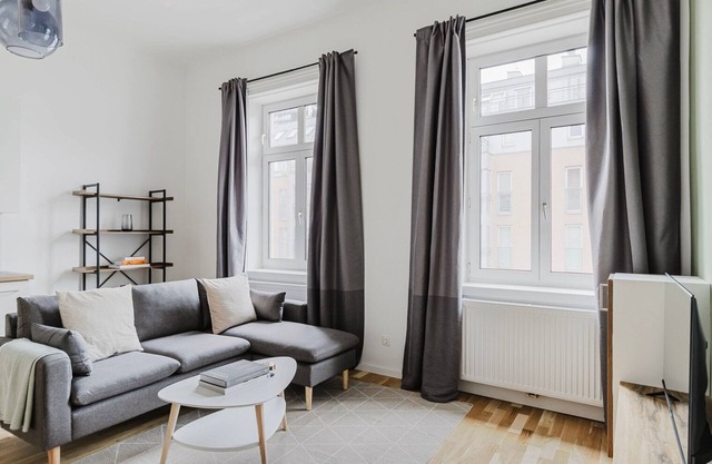 Blueground | Landstraße, w/d, furnished & ready