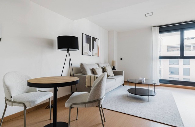 Blueground | Sanchinarro, pool & gym, nr green