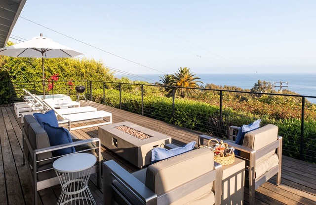 Bluff by AvantStay | Gorgeous Malibu Getaway w/Hot Tub & Spectacular Ocean Views