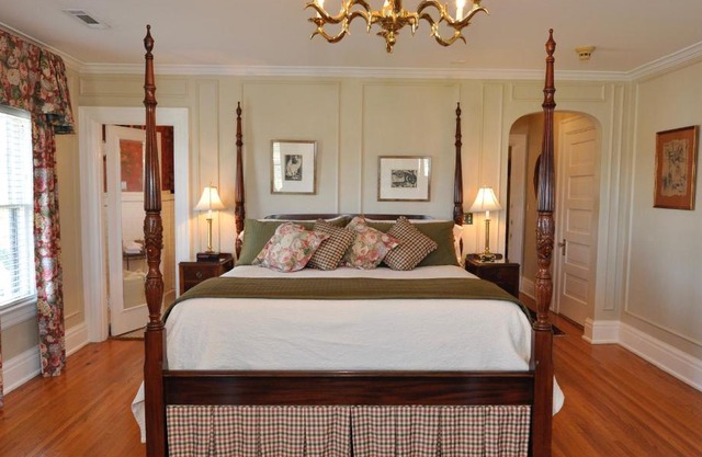 Bluff View Inn