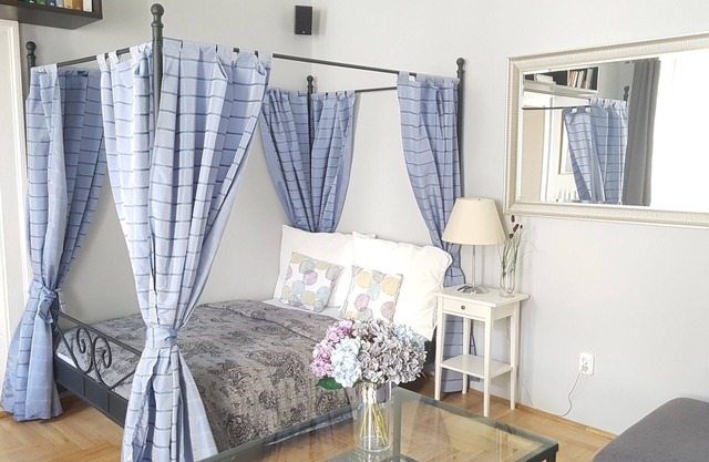 BMG Apartment Basilica 62 + 10 sqm AC