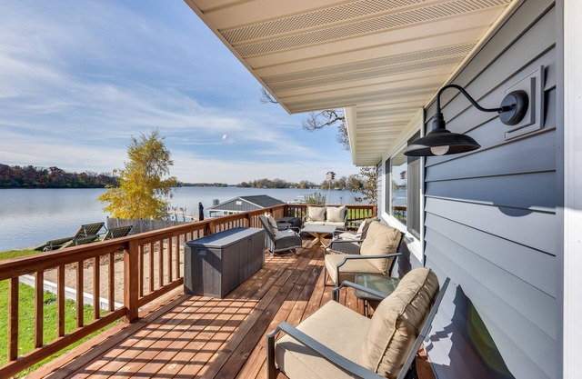 Boat, Fish & Swim: Waterfront Fox Lake Gem!
