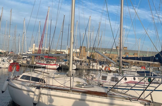 Boat 'Voilier Miraflores' with Sea View, Private Terrace and Wi-Fi