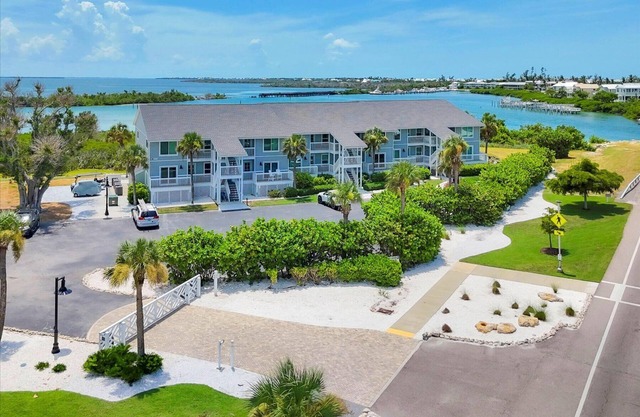 Boca Grande North - 2 Bedroom ocean view condo