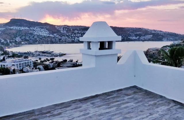 Bodrum Gündoğan Koyu Havuzlu Site