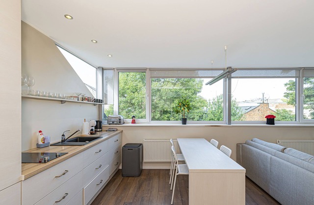 Bohemian style city center apartment by Polo apartments