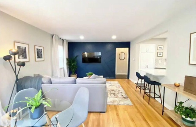 Bold & Beautiful Flat - Unmatched location!