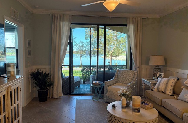 Bonita National Resort Style Golfing Community Condo
