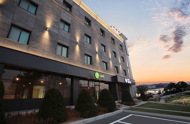 Boo Hotel