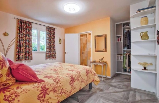 Bordering Cabourg Villa Entière
