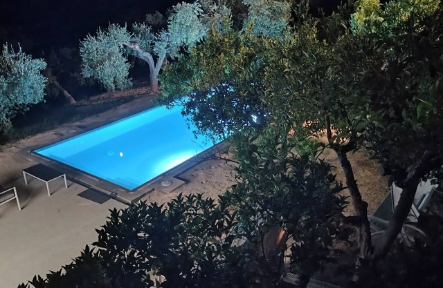 "BORGO RAGNITILL" AMAZING HOLIDAY HOME, 15 GUESTS, LANCIANO (CH)