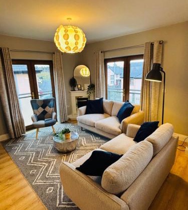 Boru Walk Townhouse -Stylish & Modern Holiday Home