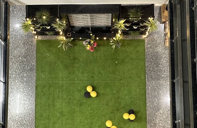 Botanical Oasis in the center of the City - Plum Tree Hotels