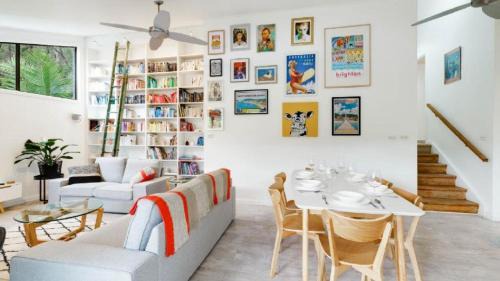 'Bouddi Bush and Bay Retreat' by HolidayCo