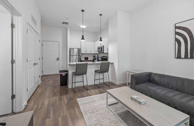 Boulevard Stays Modern Tempe 1BR ASU Pool, Gym 02