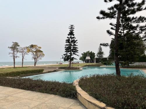 Boulevard Tuscany Cha Am Hua Hin by Bird of Paradise
