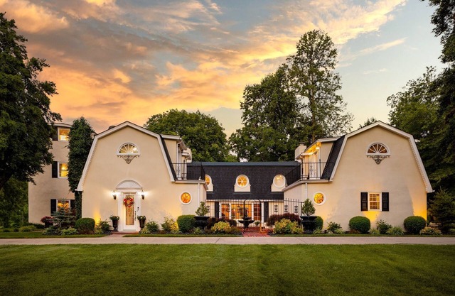 Bourbon Trail Estate on 22.5 Acres!