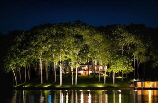 Boutique Lake-Side Home with Magical Views