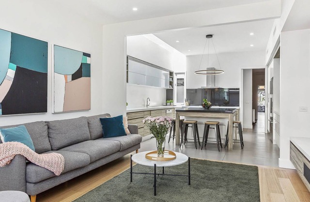 BOUTIQUE STAYS - Victorian Vogue