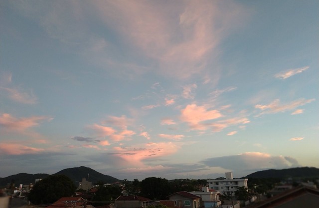 Apt Full Studio with Kitchen and Barbecue at Armação Central Beach