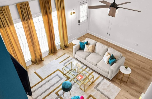 BR Stylish Retreat w/Fenced Patio! 2K Lux Stay!