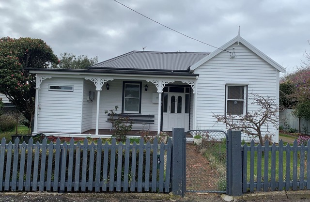 Braddon House - The Gracious Lady