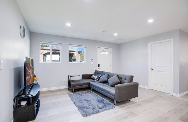 Brand New 2BR Home with Backyard Lounge & Free Parking