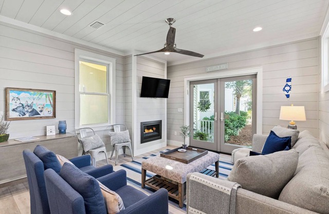 Brand New Beach Cottage in Carillon Beach! Walkable to Stores and Steps from the Beach!