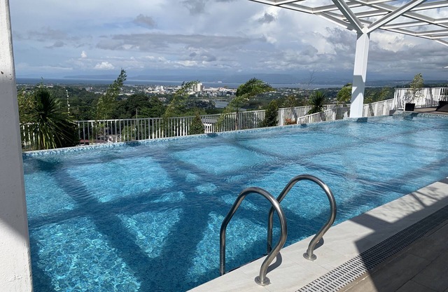 Brand New Condo with pool and gym. One minute walk from Mall