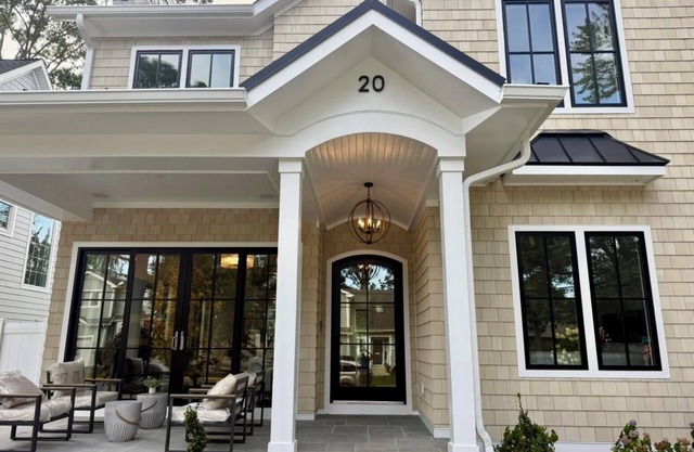 Brand New Luxury oasis -weekly rates!