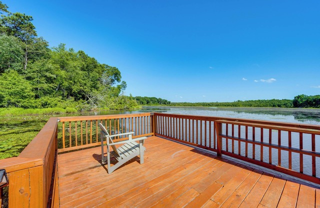 Brand-New Perry House w/Kayaks & Lake Access