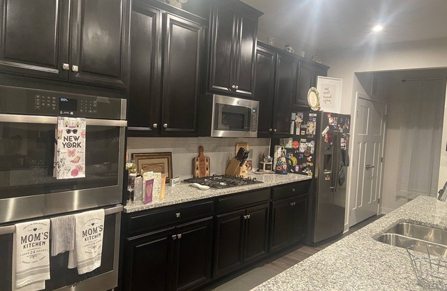 Brand new townhome - 30 minutes from DC !
