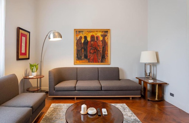 Brassbell l DT l Art Deco Designer Apartments