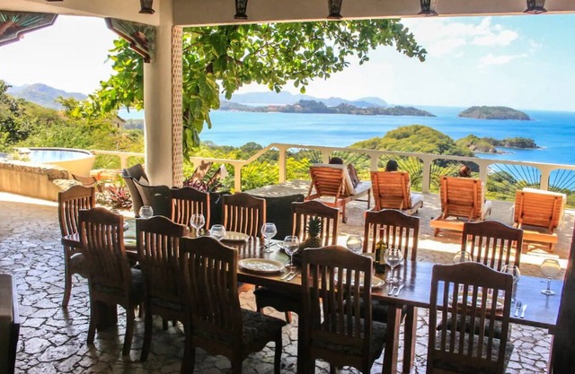 Breathtaking Ocean View Villa, Private pool & parking 10BR & 10BA, 5min to beach